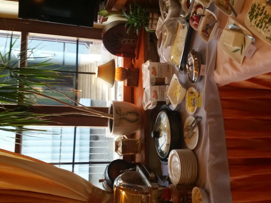 Hotel Restauracja Podzamcze Szczecin Bagian luar foto