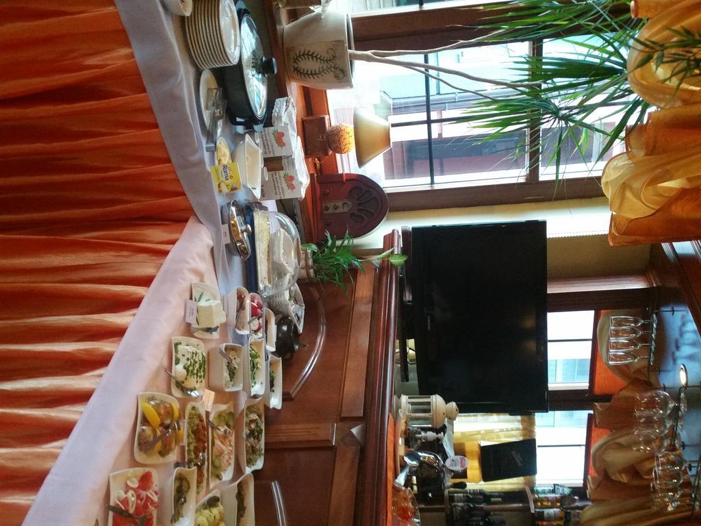 Hotel Restauracja Podzamcze Szczecin Bagian luar foto