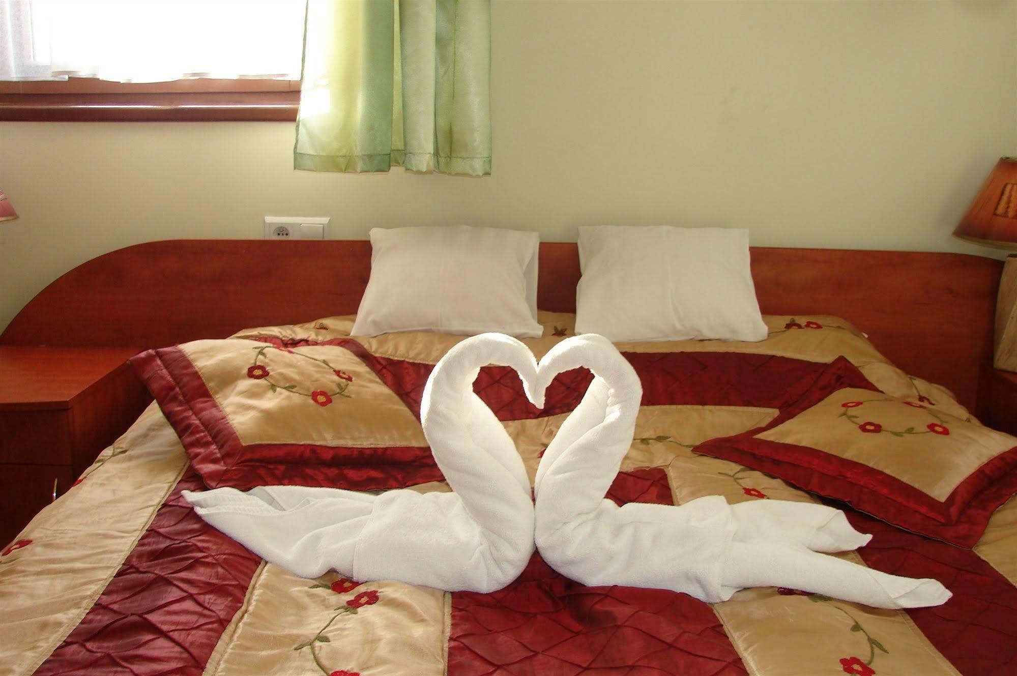 Hotel Restauracja Podzamcze Szczecin Bagian luar foto