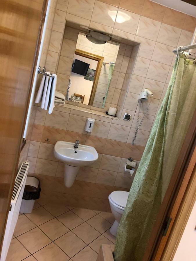 Hotel Restauracja Podzamcze Szczecin Bagian luar foto