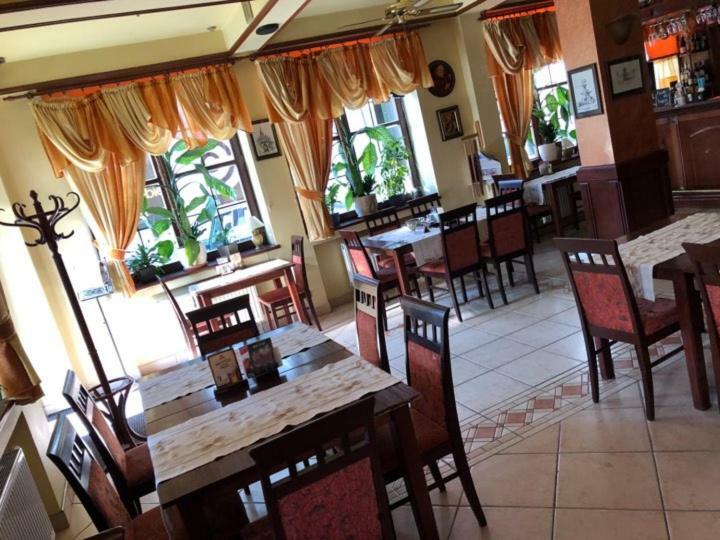 Hotel Restauracja Podzamcze Szczecin Bagian luar foto